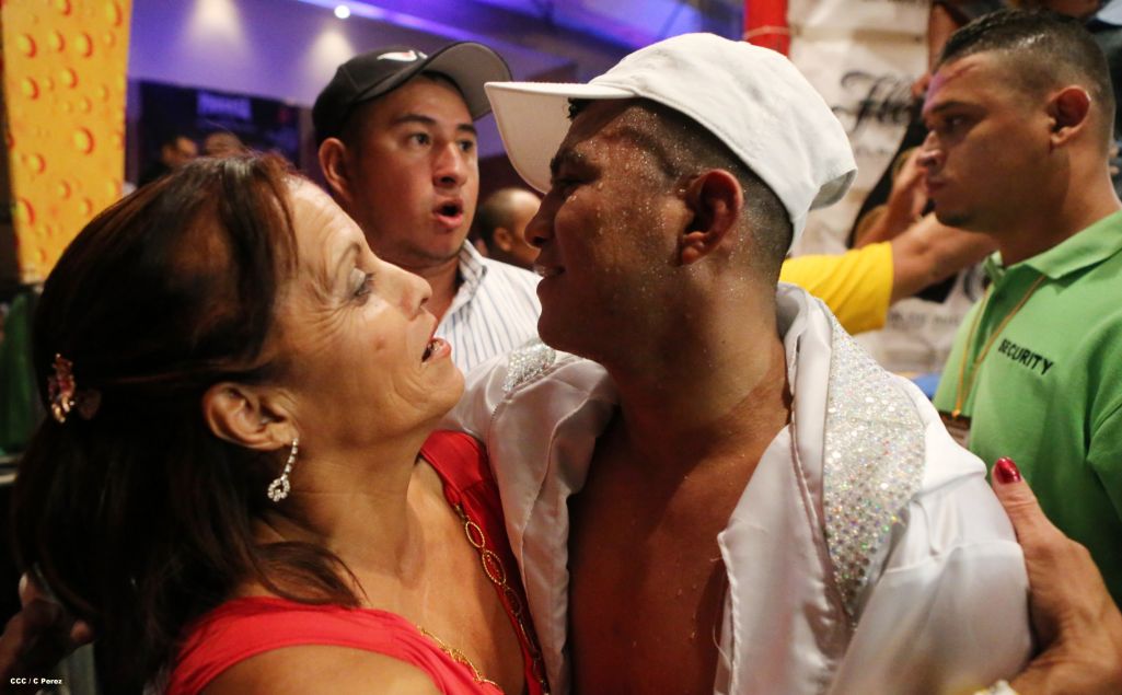 Triunfa el "Chocolatito" en el séptimo