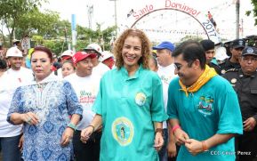 Miles de fieles acompañan a Santo Domingo en su regreso a Las Sierritas