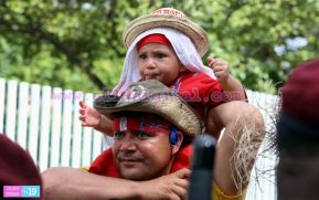 Miles de fieles acompañan a Santo Domingo en su regreso a Las Sierritas