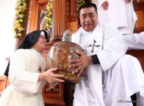 Santo Domingo ya se encuentra en su trono de Las Sierritas