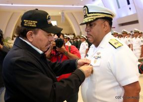 Acto del 37 aniversario de la Fuerza Naval