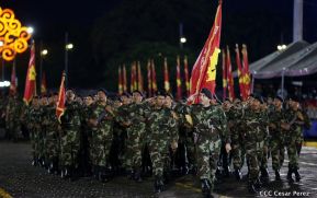 Desfile del Ejército de Nicaragua en saludo a su 38 aniversario