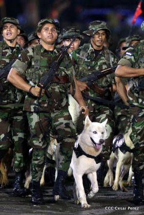 Desfile del Ejército de Nicaragua en saludo a su 38 aniversario