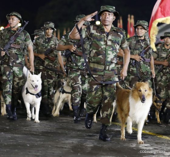 Desfile del Ejército de Nicaragua en saludo a su 38 aniversario