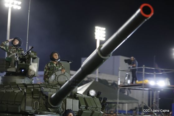 Desfile del Ejército de Nicaragua en saludo a su 38 aniversario