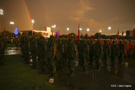 Desfile del Ejército de Nicaragua en saludo a su 38 aniversario