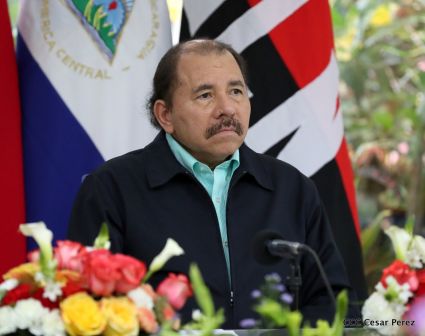 Daniel y Rosario otorgan orden "Ejército de Nicaragua” a Ministro de Defensa de Taiwán