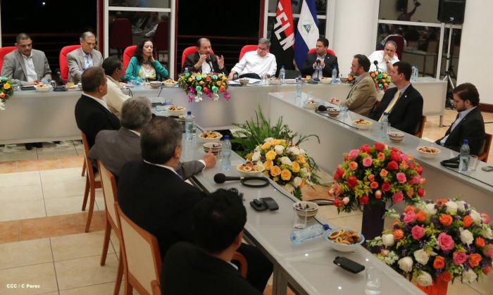 Presidente Daniel se reúne con directivos de AMCHAM