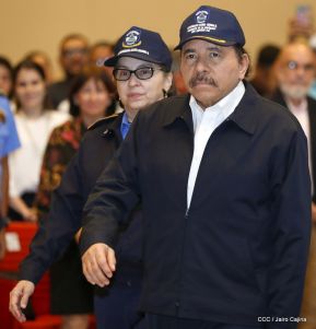 Acto del 38 Aniversario de fundación de la Policía Nacional