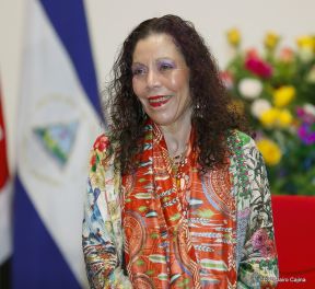 Acto del 38 Aniversario de fundación de la Policía Nacional