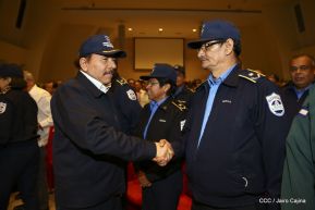 Acto del 38 Aniversario de fundación de la Policía Nacional