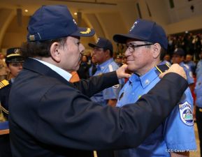 Acto del 38 Aniversario de fundación de la Policía Nacional