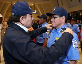 Acto del 38 Aniversario de fundación de la Policía Nacional