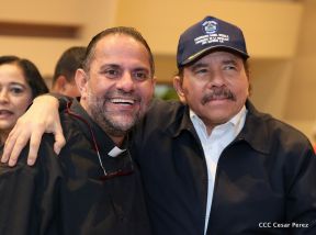 Acto del 38 Aniversario de fundación de la Policía Nacional