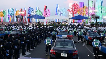 Antorcha Centroamericana es recibida por Daniel y Rosario