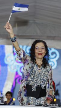 Desfile en saludo a las Fiestas Patrias