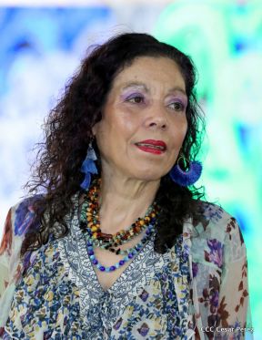 Desfile en saludo a las Fiestas Patrias