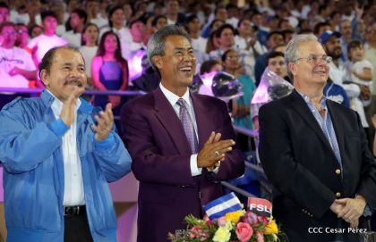 Histórica inauguración de moderno Estadio Nacional de Béisbol "Dennis Martínez"