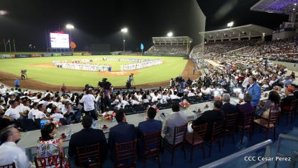 Histórica inauguración de moderno Estadio Nacional de Béisbol "Dennis Martínez"