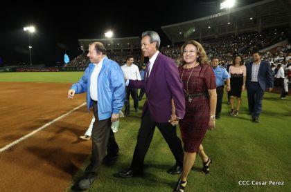 Histórica inauguración de moderno Estadio Nacional de Béisbol "Dennis Martínez"