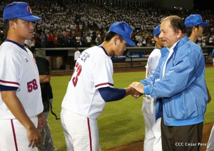 Histórica inauguración de moderno Estadio Nacional de Béisbol "Dennis Martínez"