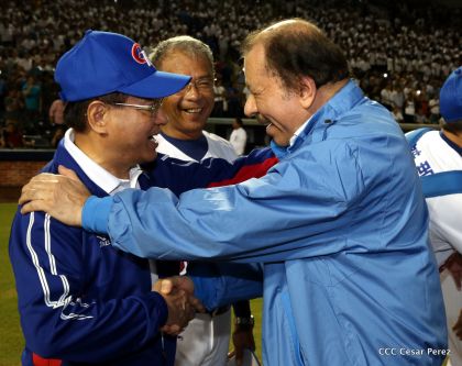 Histórica inauguración de moderno Estadio Nacional de Béisbol "Dennis Martínez"