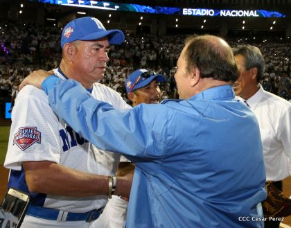 Histórica inauguración de moderno Estadio Nacional de Béisbol "Dennis Martínez"