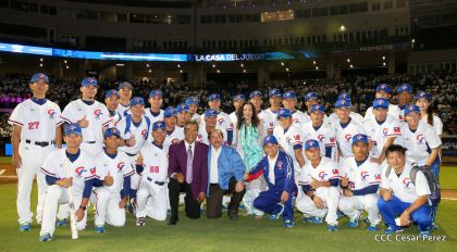 Histórica inauguración de moderno Estadio Nacional de Béisbol "Dennis Martínez"