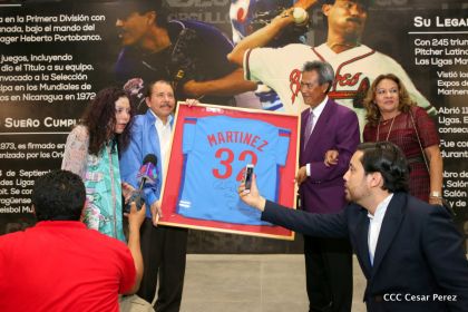 Histórica inauguración de moderno Estadio Nacional de Béisbol "Dennis Martínez"