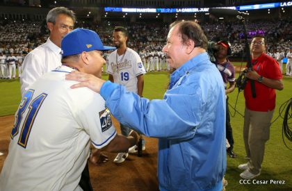 Histórica inauguración de moderno Estadio Nacional de Béisbol "Dennis Martínez"
