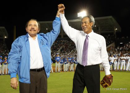 Histórica inauguración de moderno Estadio Nacional de Béisbol "Dennis Martínez"