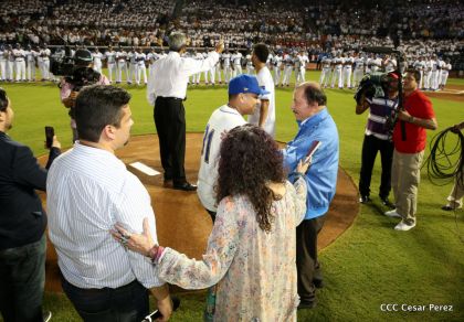 Histórica inauguración de moderno Estadio Nacional de Béisbol "Dennis Martínez"
