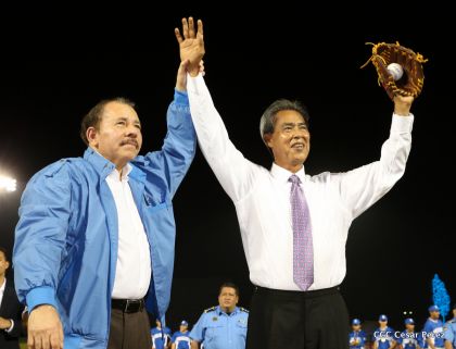 Histórica inauguración de moderno Estadio Nacional de Béisbol "Dennis Martínez"