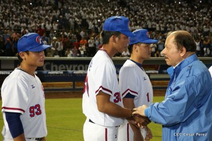 Histórica inauguración de moderno Estadio Nacional de Béisbol "Dennis Martínez"