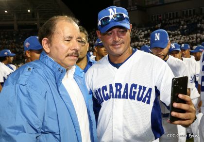 Histórica inauguración de moderno Estadio Nacional de Béisbol "Dennis Martínez"