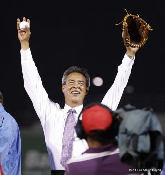 Histórica inauguración de moderno Estadio Nacional de Béisbol "Dennis Martínez"