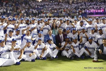 Histórica inauguración de moderno Estadio Nacional de Béisbol "Dennis Martínez"