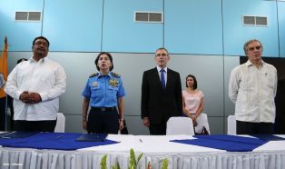 Comisario de Desarrollo UE en visita a Nicaragua