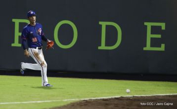 Tercer partido de la Serie Inaugural del Estadio Nacional Dennis Martínez