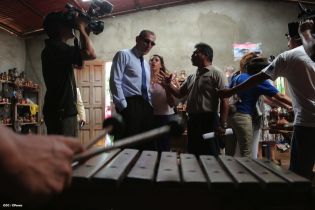 Comisario de Desarrollo UE en visita a Nicaragua