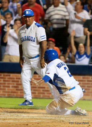 Tercer partido de la Serie Inaugural del Estadio Nacional Dennis Martínez