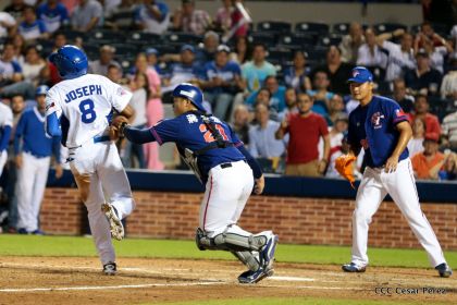Tercer partido de la Serie Inaugural del Estadio Nacional Dennis Martínez