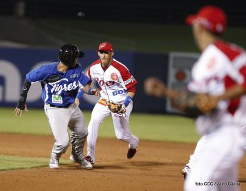 Juego inaugural de la Liga Profesional de Béisbol en nuevo Estado Nacional "Dennis Martínez"