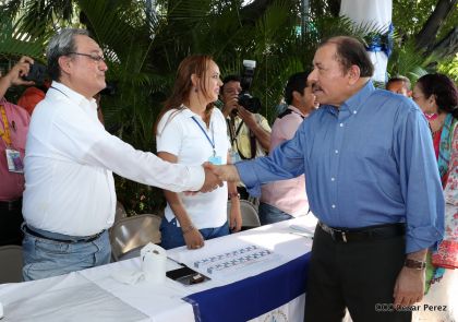 Comandante Daniel y Compañera Rosario ejercen su derecho al voto en Elecciones Municipales 2017