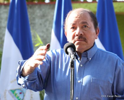 Comandante Daniel y Compañera Rosario ejercen su derecho al voto en Elecciones Municipales 2017