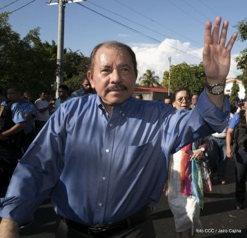 Comandante Daniel y Compañera Rosario ejercen su derecho al voto en Elecciones Municipales 2017