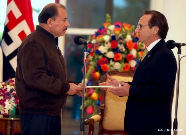 Presidente Daniel recibe Cartas Credenciales de 4 nuevos Embajadores