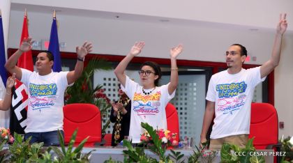 Daniel y Rosario conmemoran el 41 aniversario del paso a la inmortalidad del Comandante Carlos