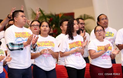 Daniel y Rosario conmemoran el 41 aniversario del paso a la inmortalidad del Comandante Carlos