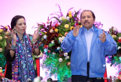 Daniel y Rosario conmemoran el 41 aniversario del paso a la inmortalidad del Comandante Carlos